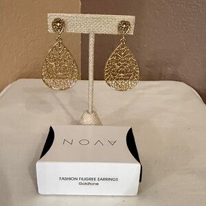 ❤️❤️ AVON Fashion Filigree Teardrop Earrings Gold-Tone New in Box